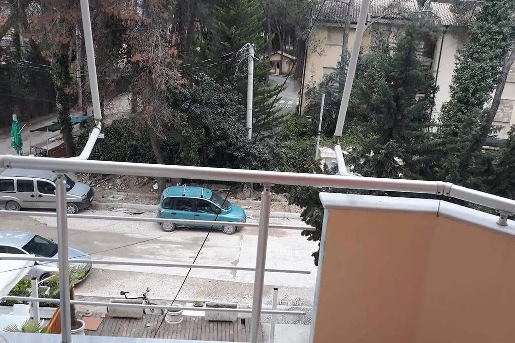 Kristal Street, 100 Meters From The Beach Golem  Apartment